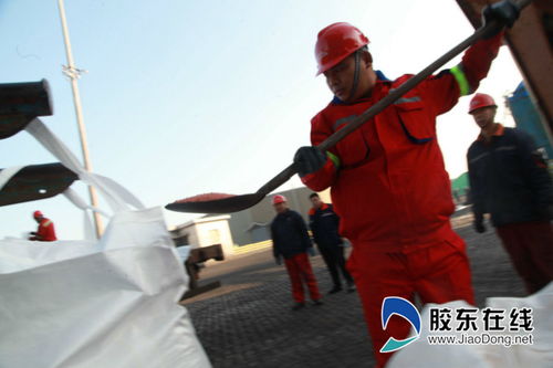 煙臺港裝卸隊里的三道杠傳奇