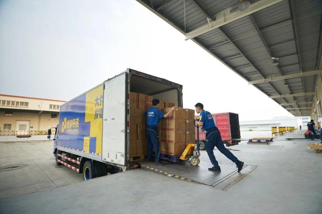 雙十一快遞價格上調，裝卸服務成焦點 行業變革下的服務升級與成本博弈